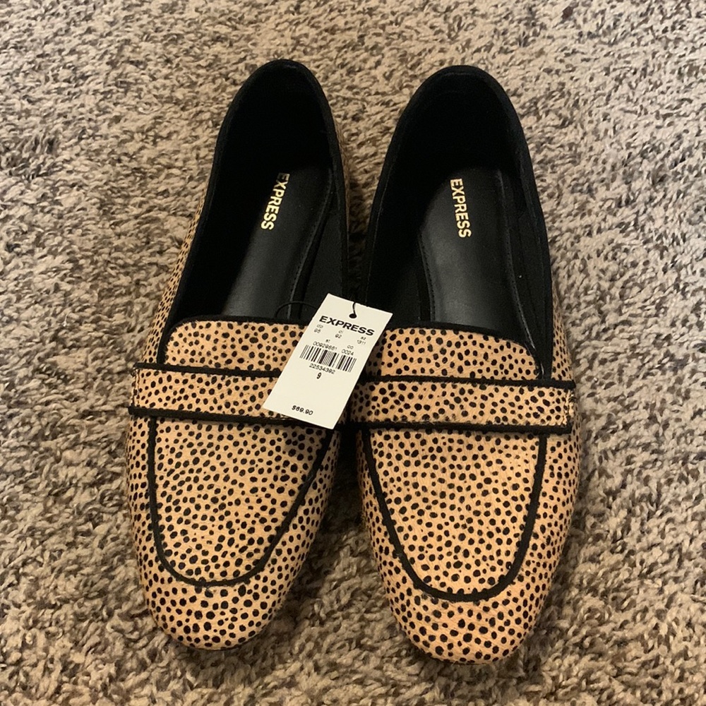 NWT Express Flats - Size 9
